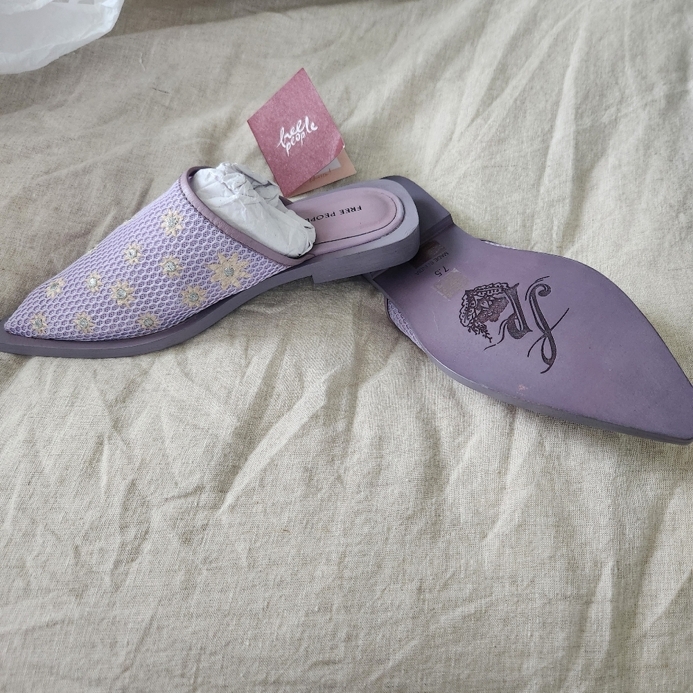 NWT FREE PEOPLE Becky Daisy Pointed Toe Mule Lavender Embroidered W 7.5 - Picture 4 of 4